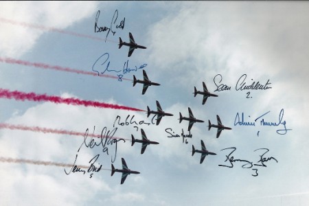 Les Red Arrows! Avec les bons noms sur les bons avions...